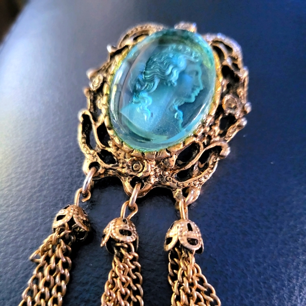 Broach
